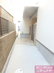 出屋敷駅 徒歩6分 2階の物件外観写真